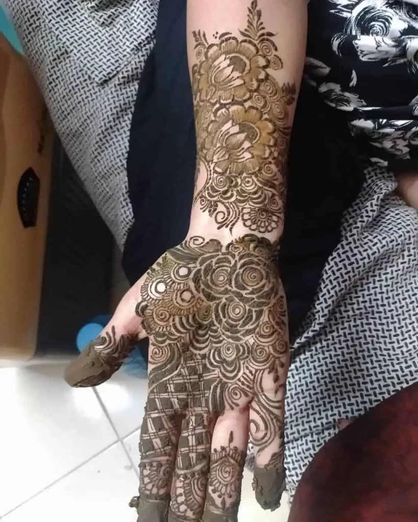 Mehndi Design of Flowers