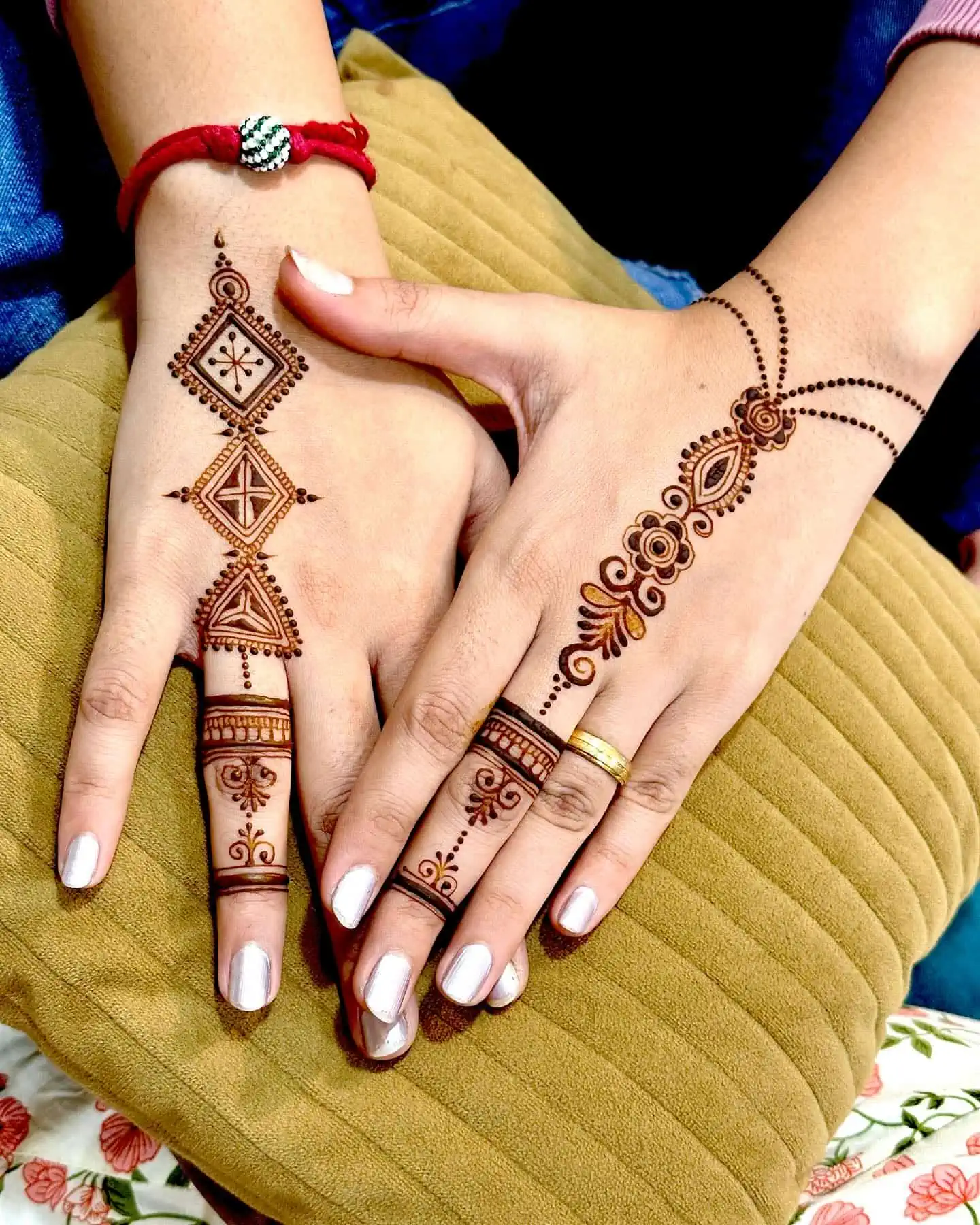 75 Latest Bracelet Style Mehndi Designs For 2020